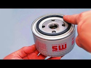 НИКОГДА НЕ СМАЗЫВАЕТЕ ПРОКЛАДКУ МАСЛЯНОГО ФИЛЬТРА МАСЛОМ ?