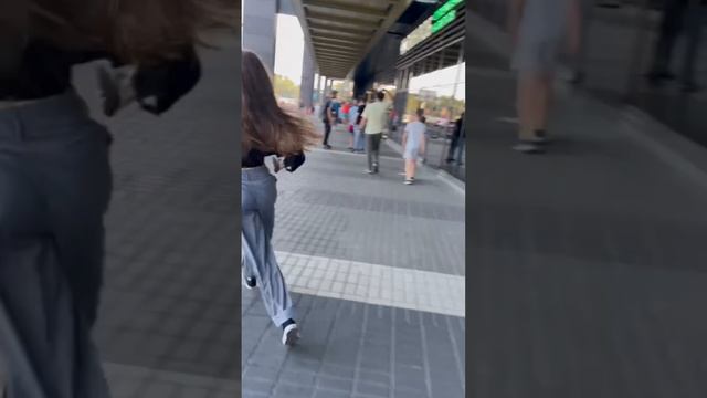 Откдадываем телефоны и все к нам в MIR VR! смотреть онлайн