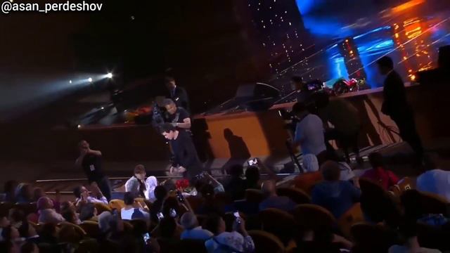 АСАН ПЕРДЕШОВ - АТА-АНАМА БІР ӘН & АЛТЫНЫМ & ОТЫЗДАН АСЫП БАРАМЫН смотреть онлайн