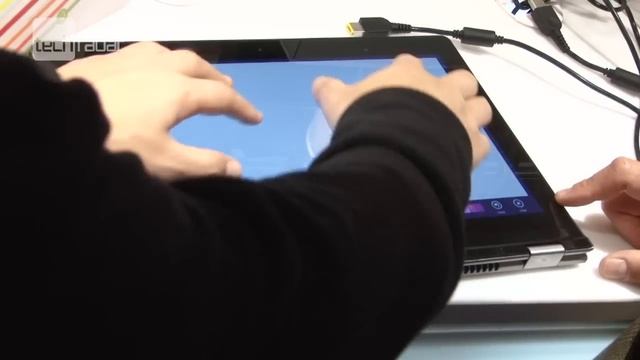 Android Ice Cream Sandwich Tablet - Lenovo IdeaPad Yoga First Look смотреть онлайн