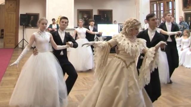 Офицерский бал в городе Таганроге Ростовской области смотреть онлайн