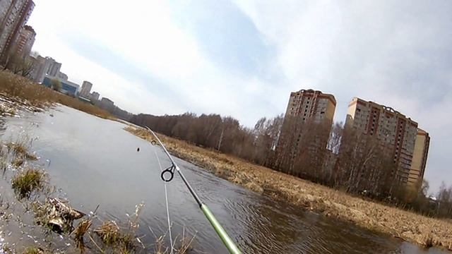 Ловля лещей на блесну !!! смотреть онлайн