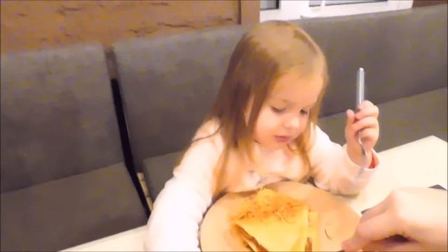 Кафе Блинчер BLINCHER street food bar Харьков пробуем огненной блинчик смотреть онлайн