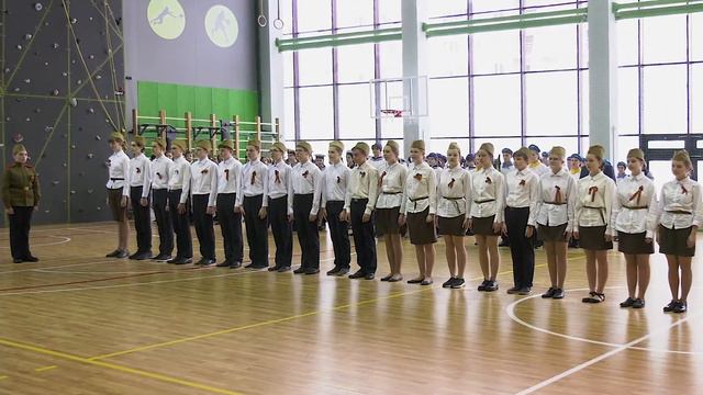 Смотр строя и песни. 8.1 класс - Солдат молоденький смотреть онлайн