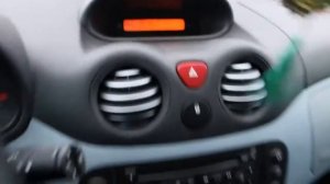 Ситроен С3. 2003 года. Интерьер. ОБЗОР