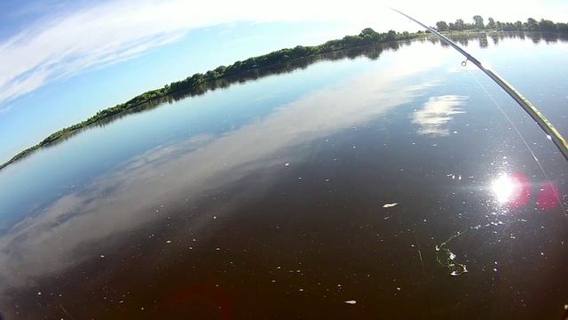 Ловля рыбы на перловку в проводку.Поплавок на течении.Рыбалка смотреть онлайн