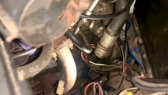 Замена подушки двигателя / ставим туманки! / заделали панорамный пол!