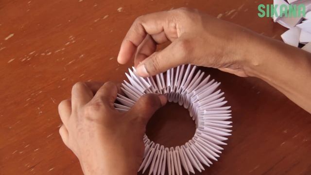 Learn how to make origami easily: A giant swan with multiple papers смотреть онлайн