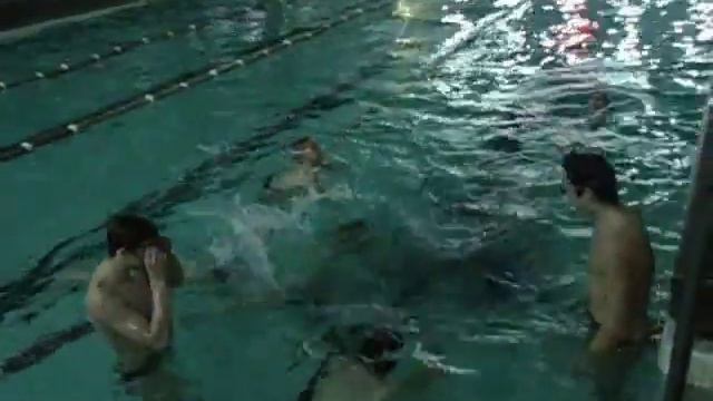 Кирюхе 6 лет отмечали в бассейне смотреть онлайн