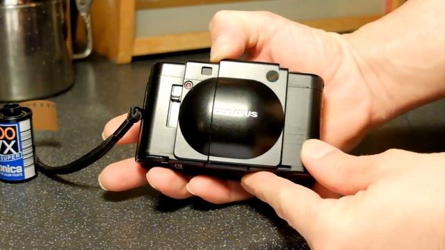 OLYMPUS XA 35mm Compact rangefinder camera, review and how to. смотреть онлайн