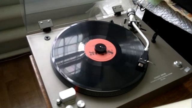 СОНИ Виниловый проигрыватель sony PS-3700 смотреть онлайн