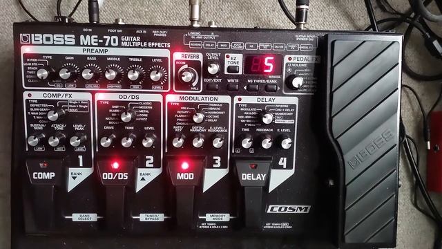 BOSS ME 70 GUITAR MULTI EFFECTS