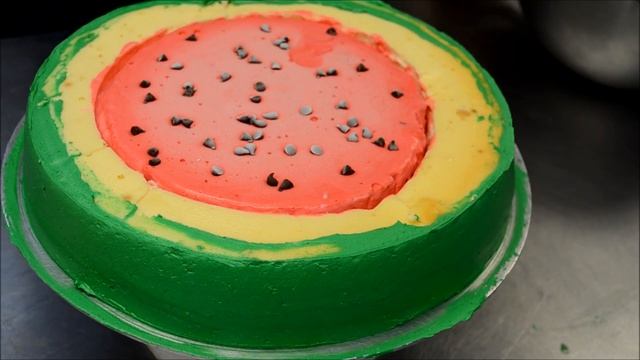 Как украсить чизкейк в форме арбуза своими руками | Быстрый десерт за 5 минут смотреть онлайн