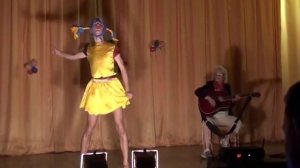 Перышки у птички