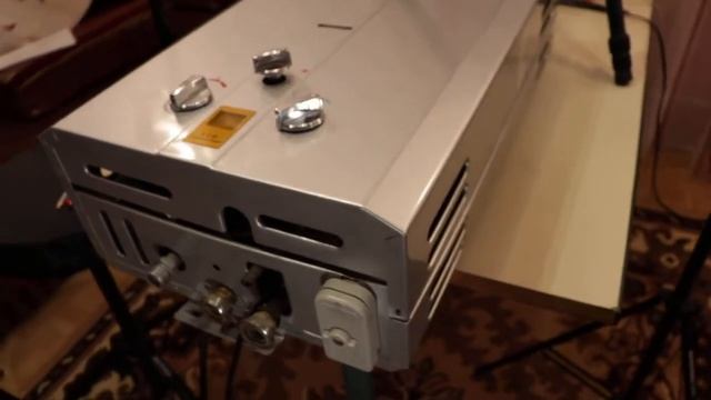 Газовая колонка ВЕКТОР. Простая и недорогая в обслуживании. Решаем проблему с батарейками. смотреть онлайн