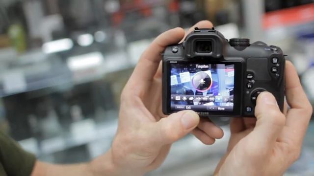 Samsung NX10 Overview