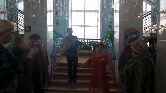 Флешмоб "Песни на вокзалах" добрался до Чернышевска! смотреть онлайн