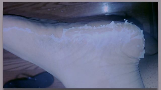 I TESTED A CRAZY FOOT PEEL MASK from AMAZON | Dominique Denésha смотреть онлайн