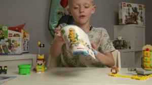 Lego Super Mario, набор с уникальными деталями.