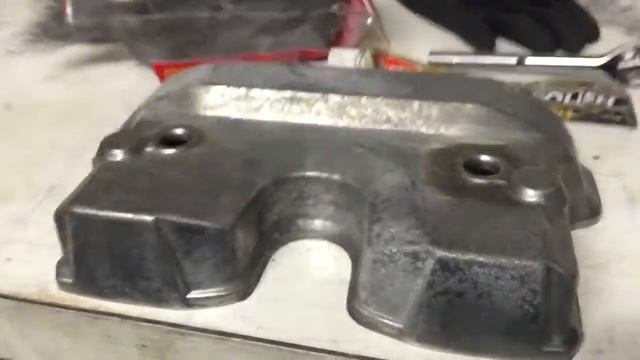 Honda VT250F cylinder head cover restoration смотреть онлайн
