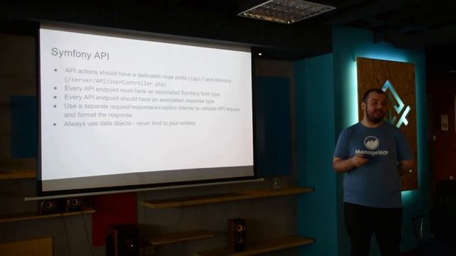Miloš Čolaković: Symfony & Angular - The good parts смотреть онлайн