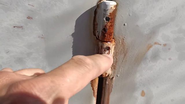 Что делать если заржавели самодельные навесы. Как смазать. смотреть онлайн