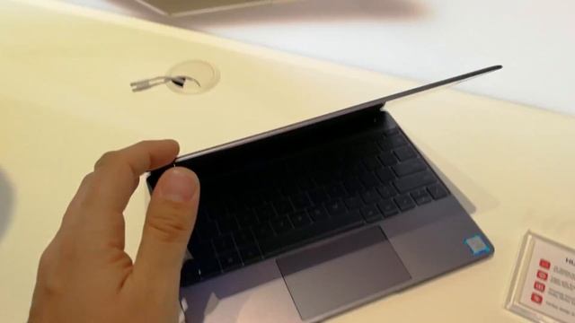 Huawei Matebook X und E - Hands On смотреть онлайн