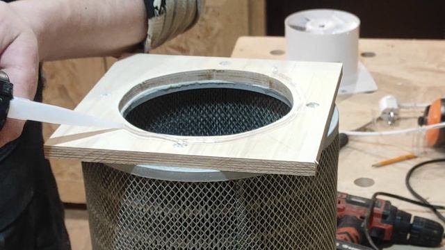 Очиститель воздуха в мастерской. Из автомобильного фильтра своими руками. смотреть онлайн