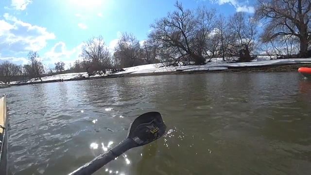 По р. Истра в марте 2021 на каяках смотреть онлайн