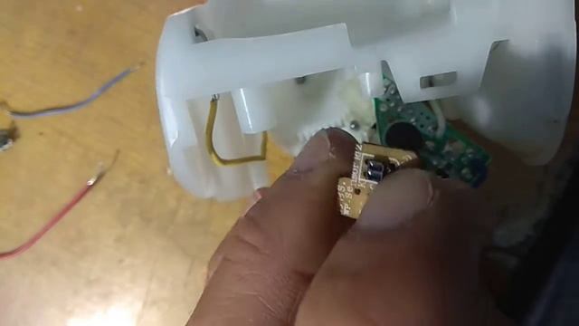 Air Wick не принимает баллоны, горит красная лампочка. Лучшее решение. смотреть онлайн