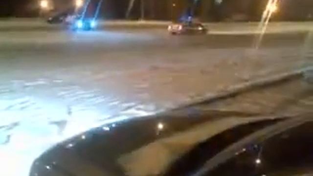 Дрифт вокруг автомобиля ДПС смотреть онлайн