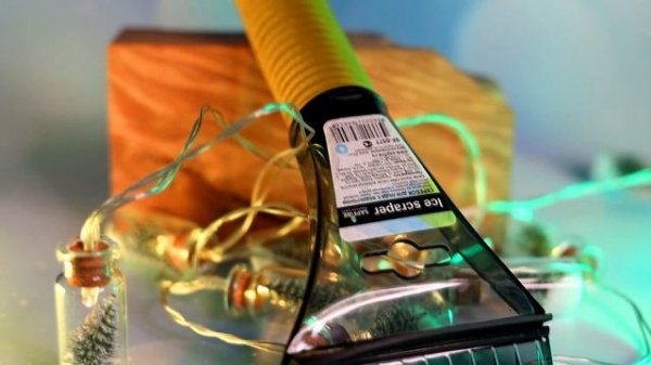 Скребок автомобильный для снега SAPFIRE/с теплой ручкой и водосгоном/скребок для уборки льда/SF-057