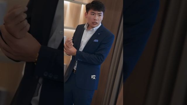 【Multi SUB】女人被渣男丈夫暴力虐待，走投無路的她竟出賣肉體給男人的死對頭，沒想到死對頭竟是霸道霸總，婚後獨寵她一人《重生后被死对头掐腰宠》1-100集全#女頻#甜寵#霸道总裁#腹黑#灰姑娘 смотреть онлайн