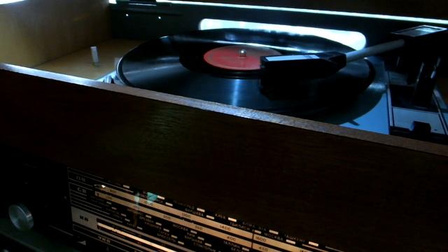 "Тем,кто в море"-матросский вальс (Н.Богословский-Л.Ошанин)поет Леонид Утесов,гос.эстр.оркестр РСФС смотреть онлайн