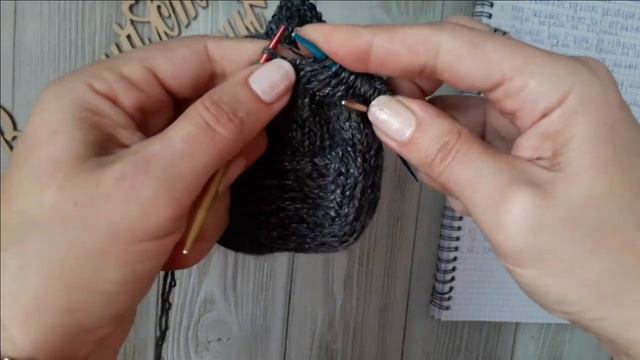 НОВЫЙ(или давно забытый старый )способ вязания пятки на носках// TAG: Где я беру время на вязание? смотреть онлайн