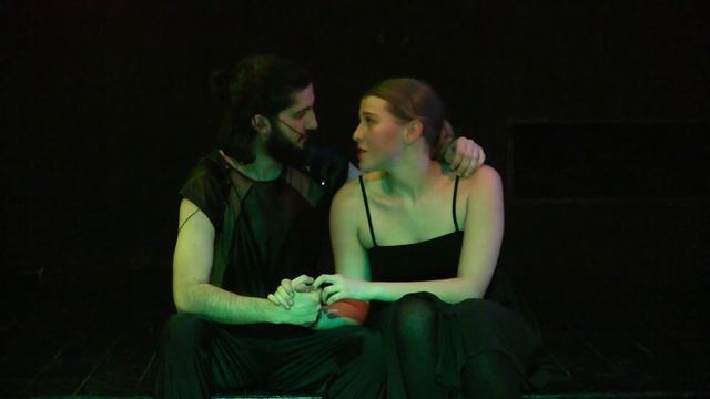 Я почти не помню свою маму счастливой. Фрагмент спектакля "Кабаре Одесса" - Théâtre Crescendo смотреть онлайн