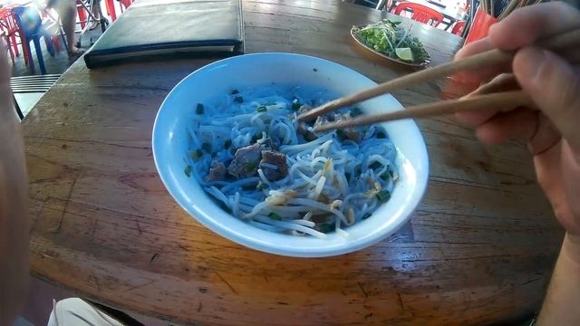 Нячанг 2016 Вьетнам.Рыбный суп за 40 000 донгов для туристов. смотреть онлайн