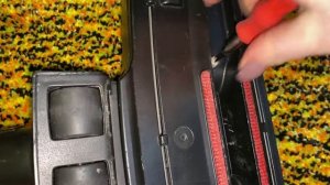 Как снять щетку с пылесоса