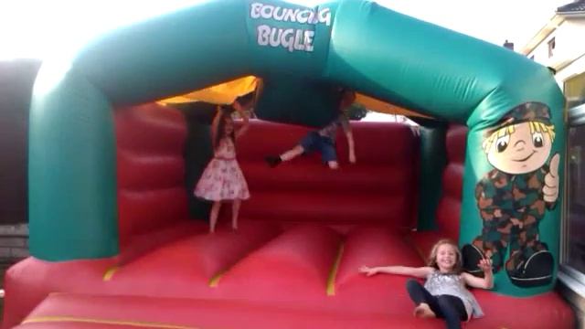 Bounce castle fun. 1 смотреть онлайн