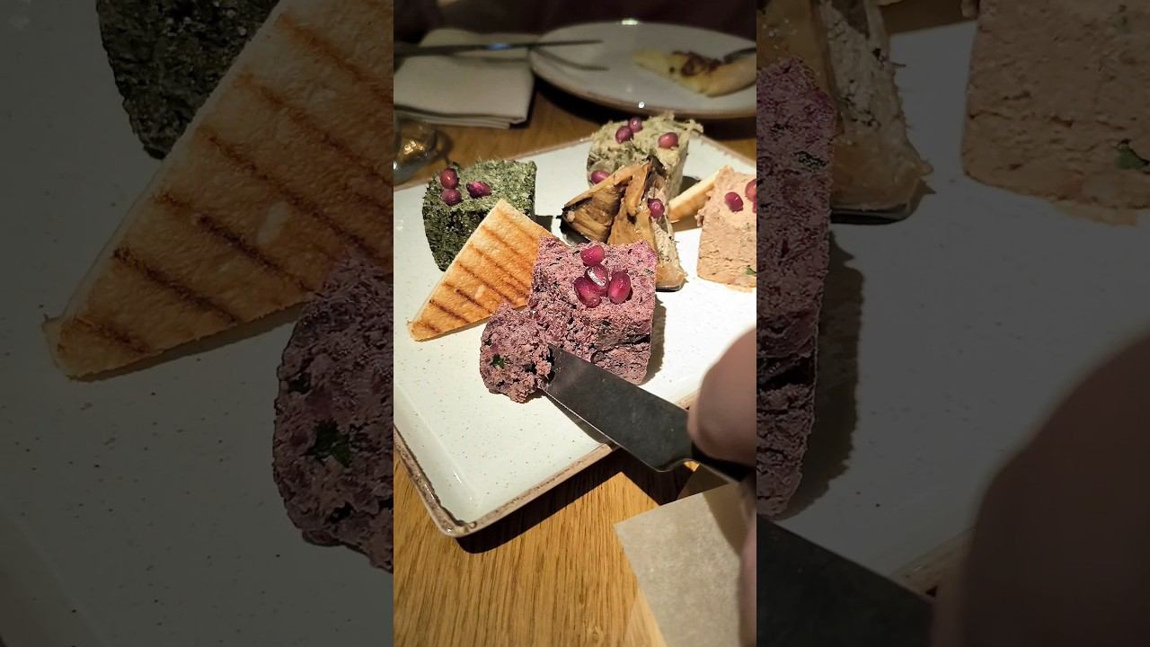 Кафе «Хинкальная» в Казани, на ужин пхали, баклажаны, гебжалиа, шашлык и хачапури по-Мегрельски смотреть онлайн