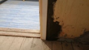 Как сделать примыкание неровной, выпирающей стены к наличнику двери  Шпаклевка