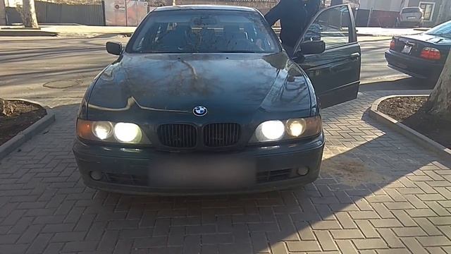 Эффект стробоскопа , перемигивание ДХО и ПТФ BMW E39 смотреть онлайн
