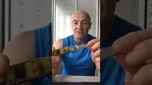 ВЫкидные автоматические ножи,  конструкция замков, фиксирующих лезвие.