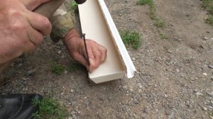 Околооконная планка // Обшивка окна сайдингом без специальных инструментов