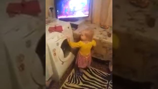 Пять утра, соседи вешаются..... смотреть онлайн