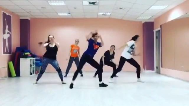 Веселый танец )) смотреть онлайн