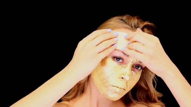 Лучшая альтернатива ботоксу- KAPRIELLE 24K GOLD MASK маска из сусального золота смотреть онлайн