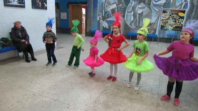 Репетиция перед выступлением ансамбля "Канитель" смотреть онлайн