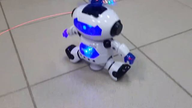 Крутые танцы#робот танцует# смотреть онлайн