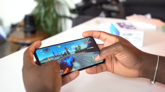 Honor 9X Pro Review: Worthy Midrange Phone? смотреть онлайн